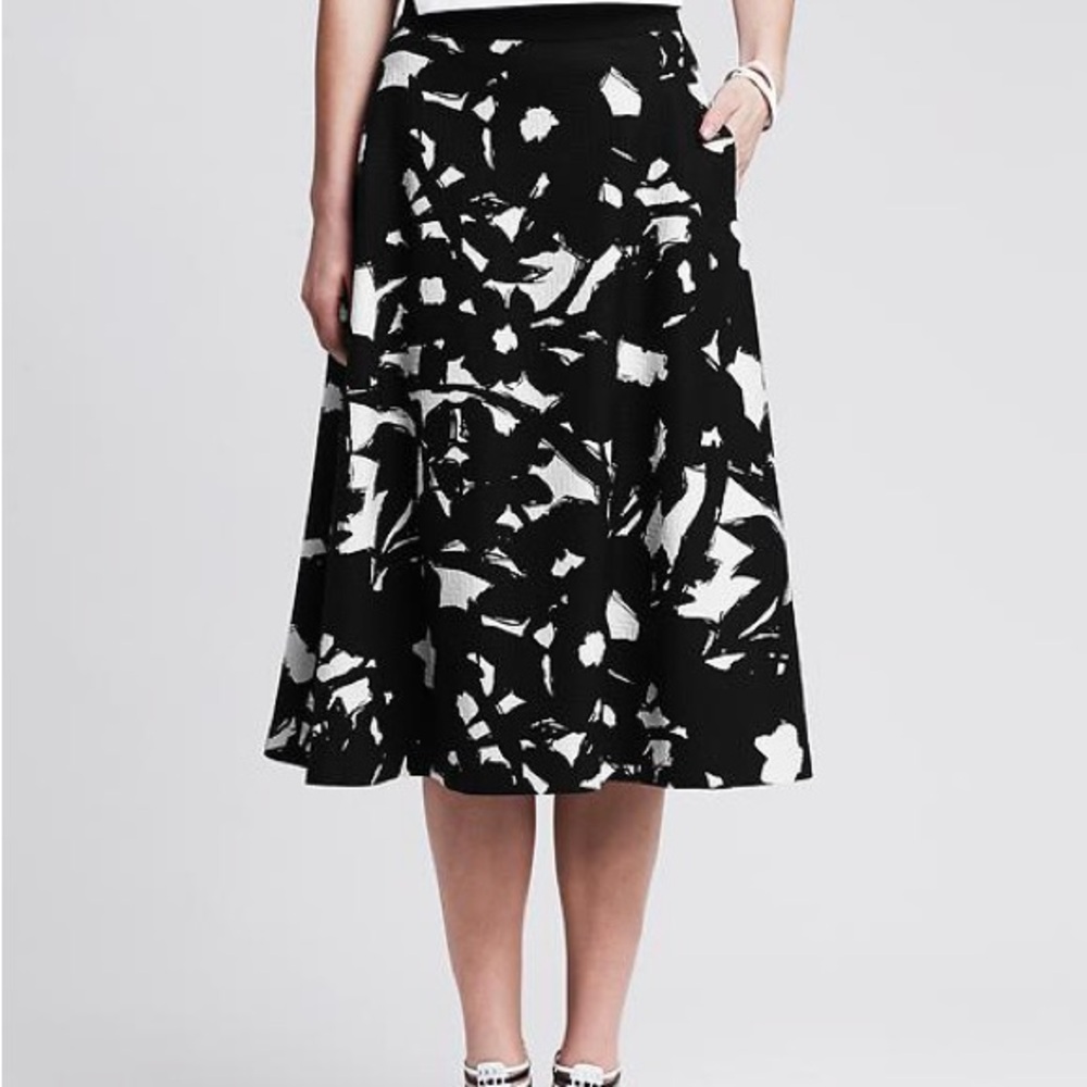 Banana Republic Black and White A-Line Skirt